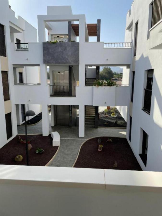Green View Luxury Apartment: Beachfront Golf Retreat Caleta De Fuste Exterior photo