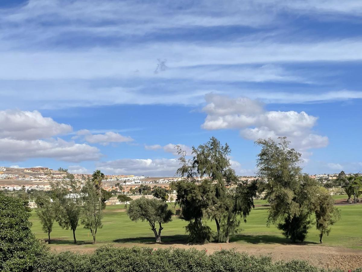 Green View Luxury Apartment: Beachfront Golf Retreat Caleta De Fuste Exterior photo